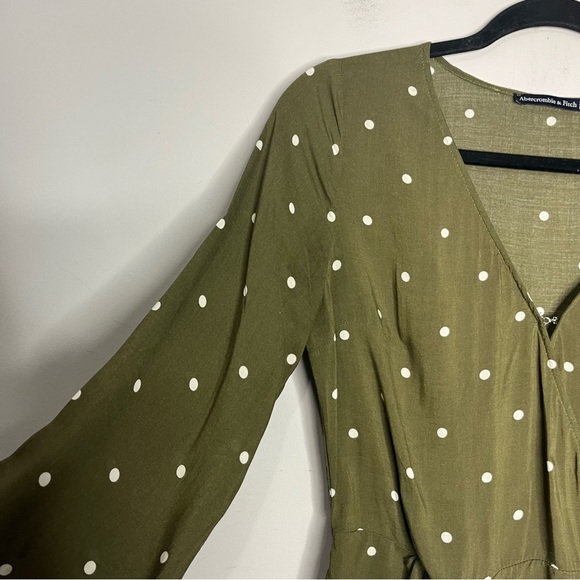 Abercrombie & Fitch Olive Green & White Polka Dot Long sleeve Wrap Blouse-size S - Picture 8 of 13